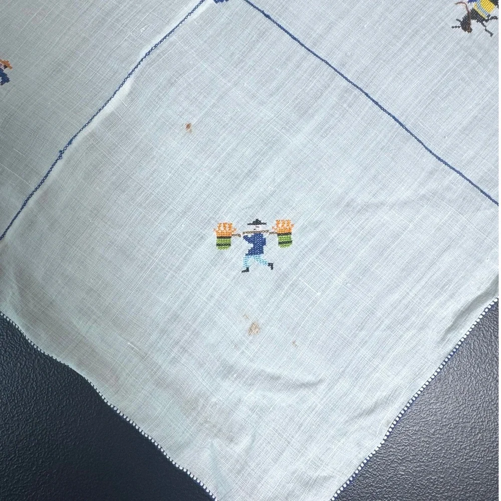 Vintage Hand Embroidered Chinoiserie Linen Tablecloth Pagoda Rickshaw White 34in